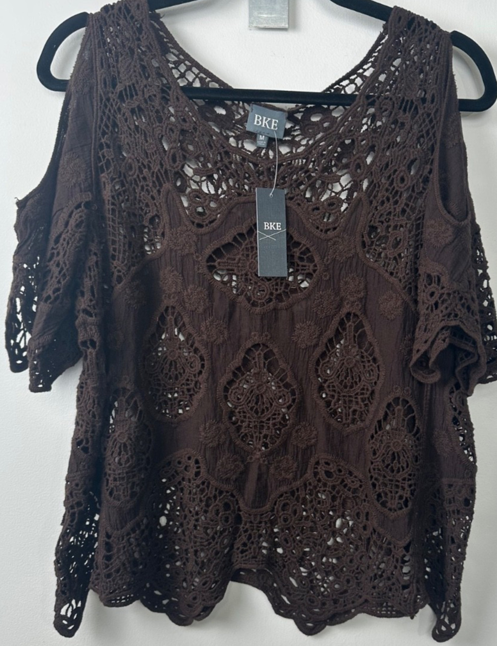 NEW BKE M Pullover Lace Brown Short Sleeve Cold Shoulder Boho SS $39.99 A1